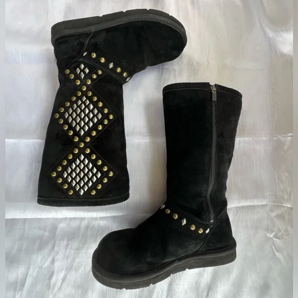 BLACK STUD DETAIL UGG BOOTS Zipper Entry Genuine Suede COMFORT w/ an EDGE Sz 9 - Picture 2 of 6